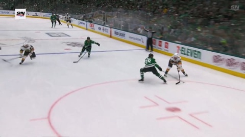 Slip / Hook Pass by Barbashev to Machessault